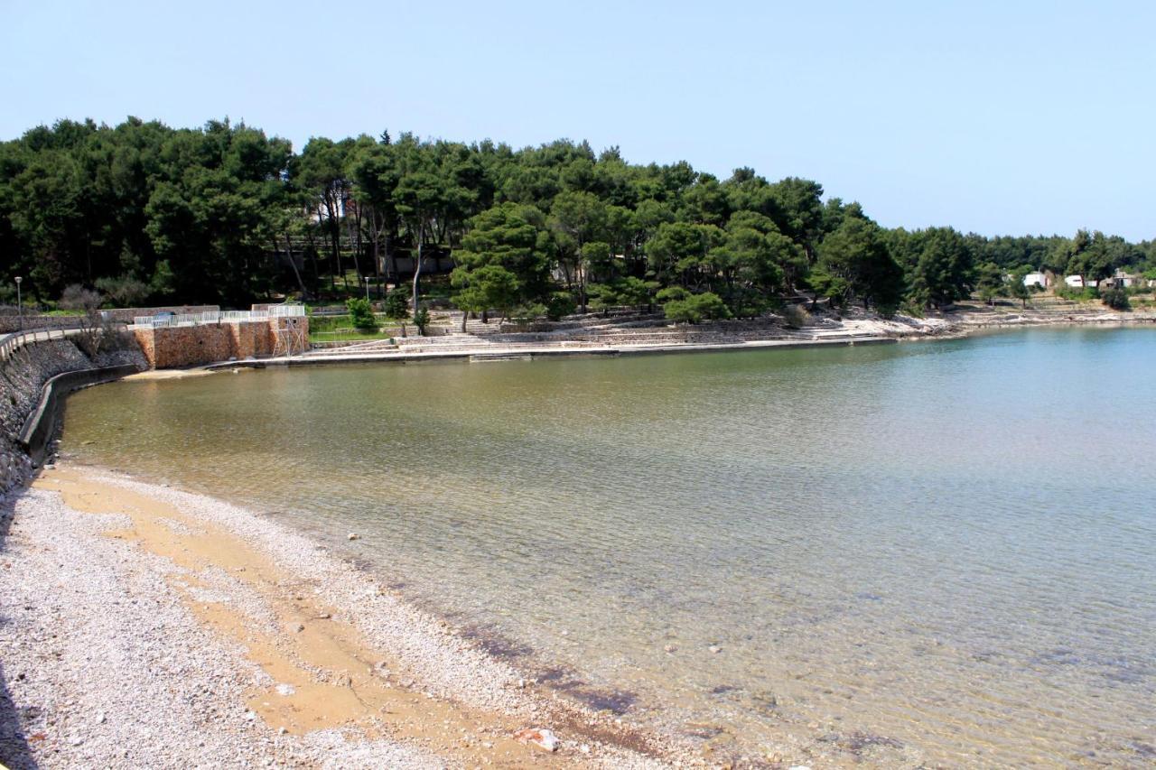 Apartments With A Parking Space Jelsa, Hvar - 8765 เยลซา ภายนอก รูปภาพ